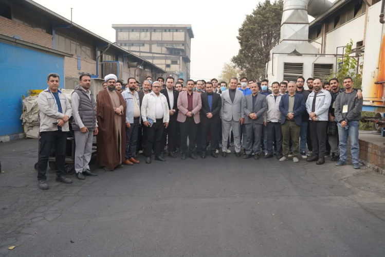 بازدید دانشجویان واحد شهریار از شرکت ایران یاسا